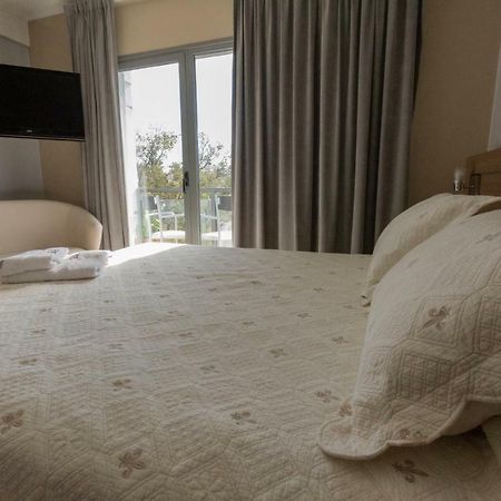 Apart Hotel Rivadavia 815 네우퀜 외부 사진