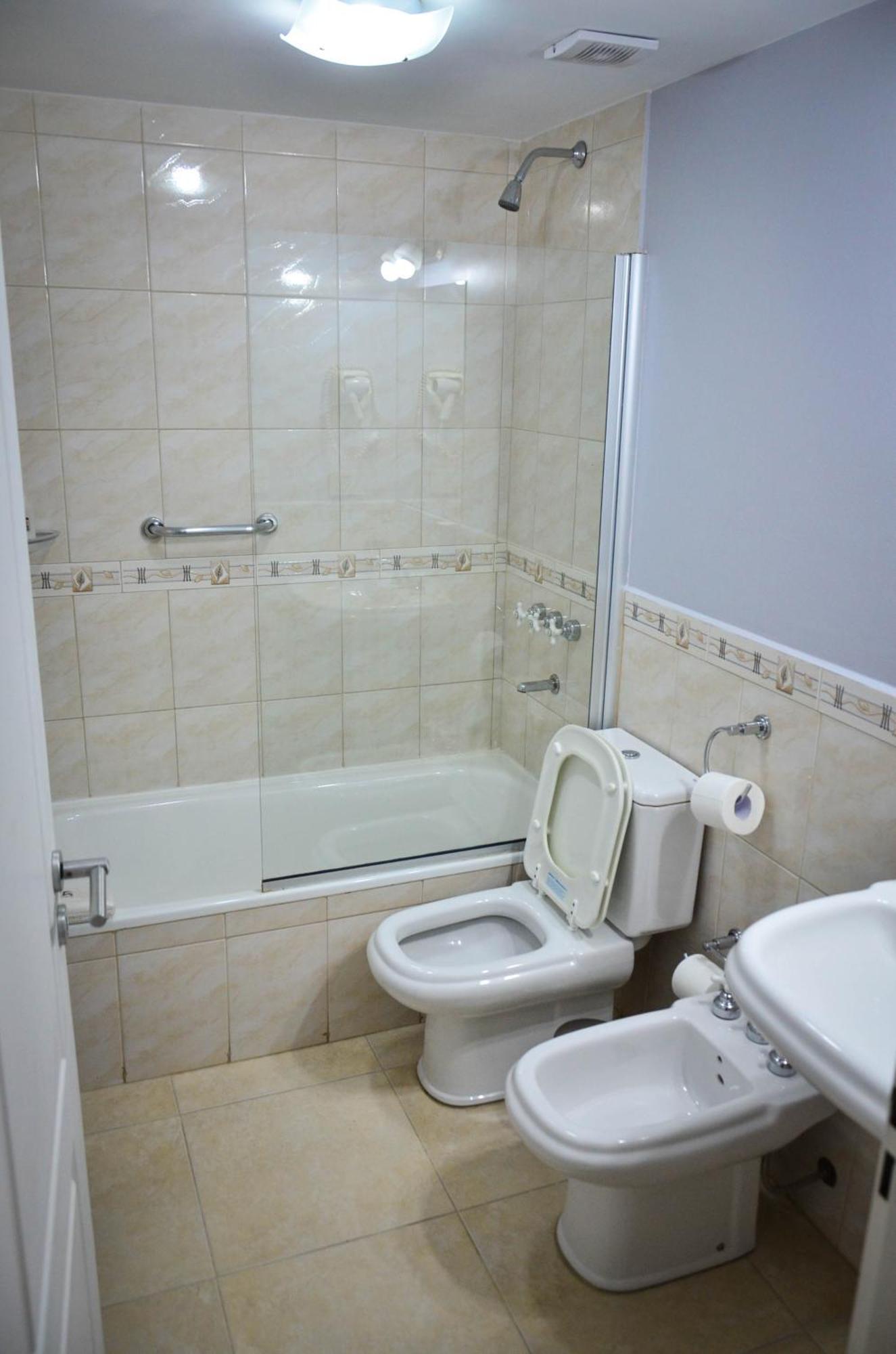 Apart Hotel Rivadavia 815 네우퀜 외부 사진