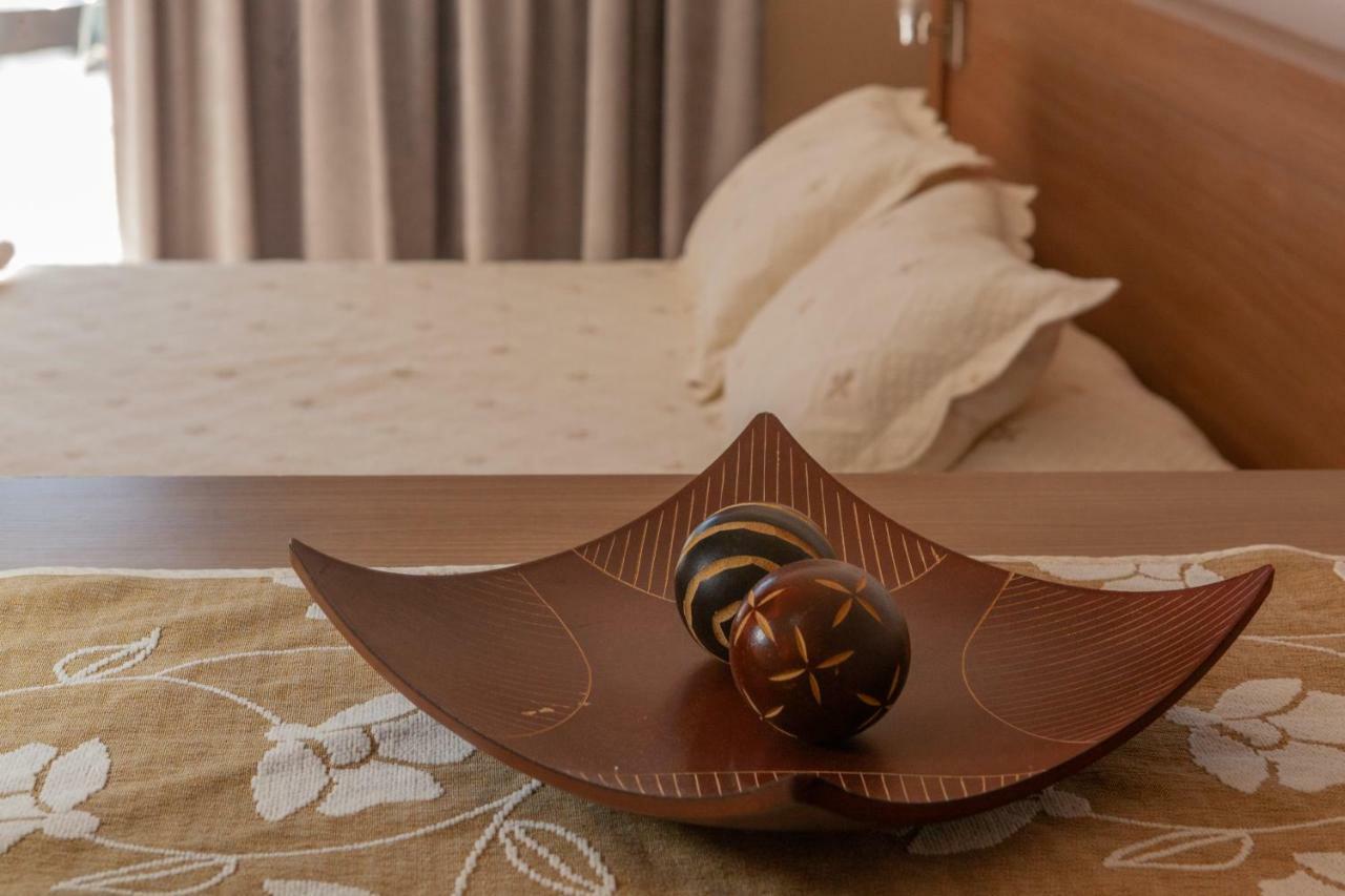Apart Hotel Rivadavia 815 네우퀜 외부 사진