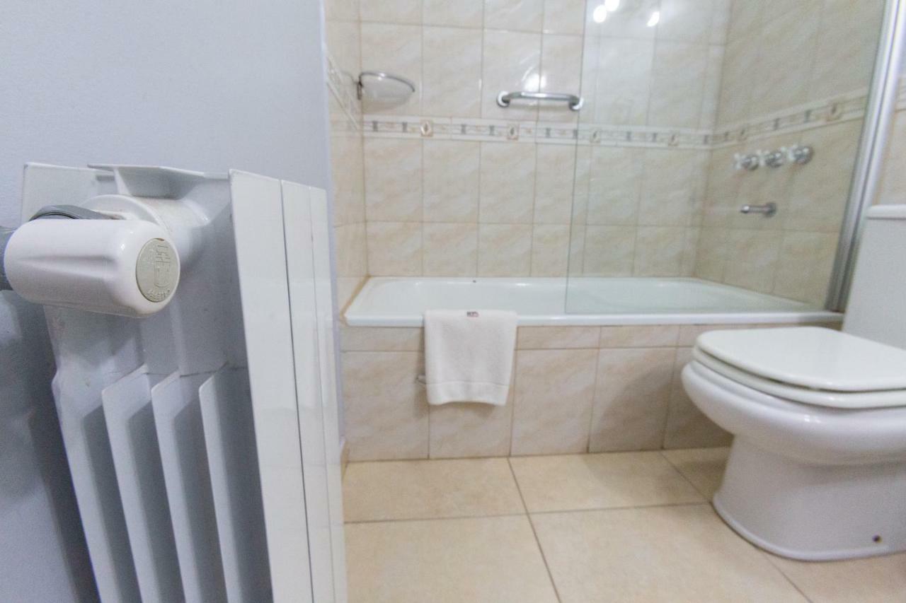 Apart Hotel Rivadavia 815 네우퀜 외부 사진